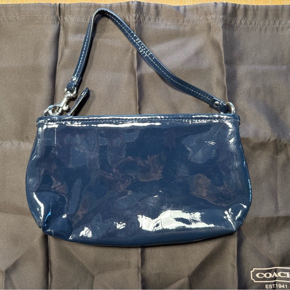 Coach wristlet purse - Picture 2 of 4